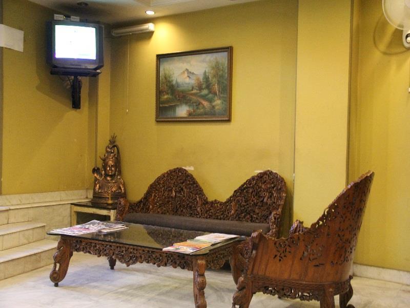 Alka Premiere Hotel New Delhi Buitenkant foto